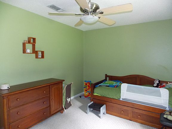 3rd image of 16038 Regent Ave
