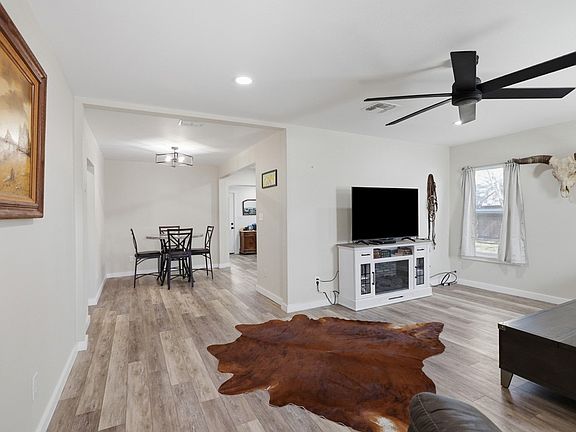 4th image of 2585 San Angelo Ave