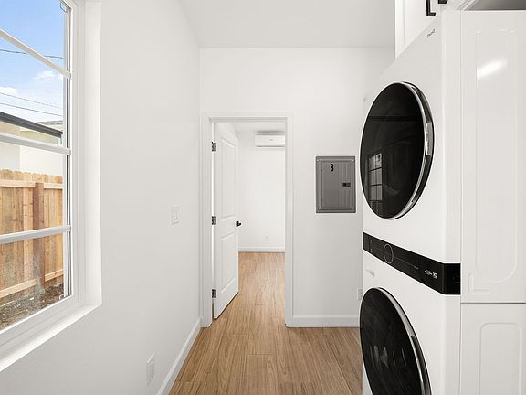 5th image of 424 Locust St #B