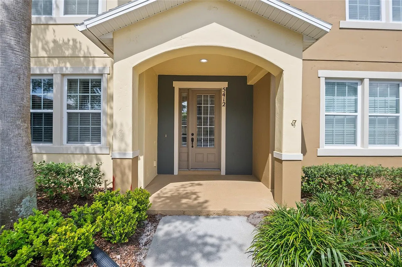 2 bed, 1912 sqft, $2,650 — Photo 3