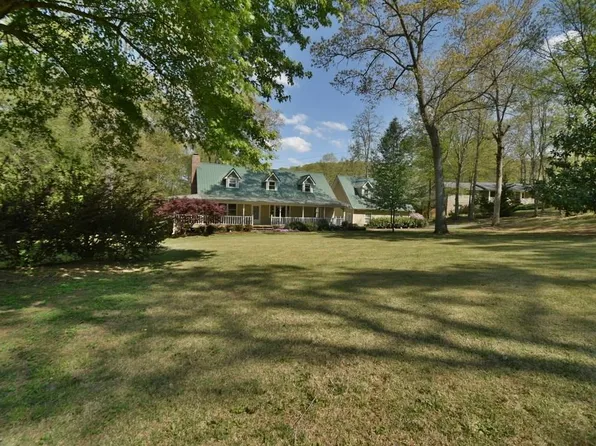35 Blackfoot Trl, Cartersville, GA 30120