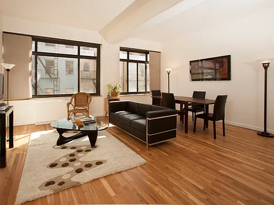 Sold by Sotheby's International Realty | media 22
