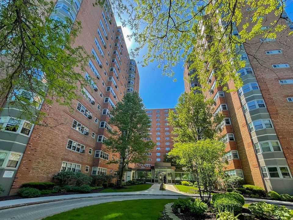1st image of 4950 N Marine Dr #411