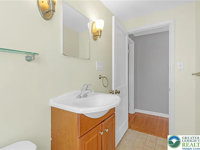 1516 N 27th St S — Photo 20
