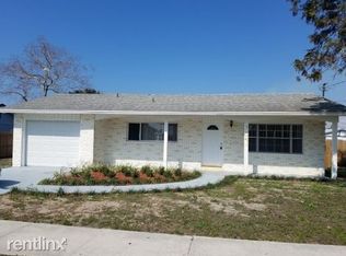 541 Flame Tree Dr, Apollo Beach, FL 33572