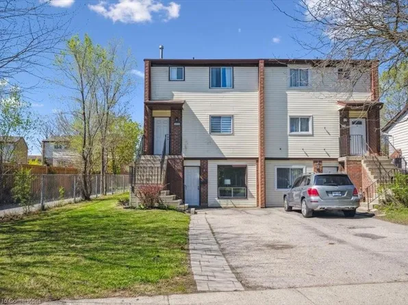 421 Bairstow Cres #A, Waterloo, ON N2K 2H7