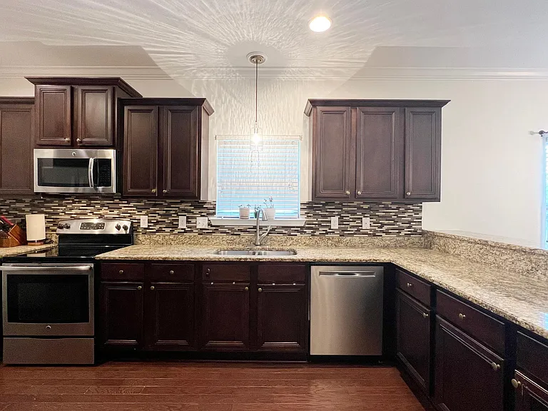 946 Cocobolo Dr — Photo 7