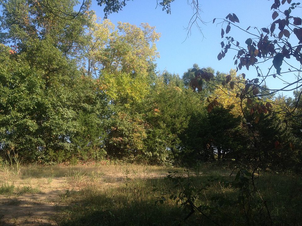 2nd image of 10075 W Sinking Creek Rd