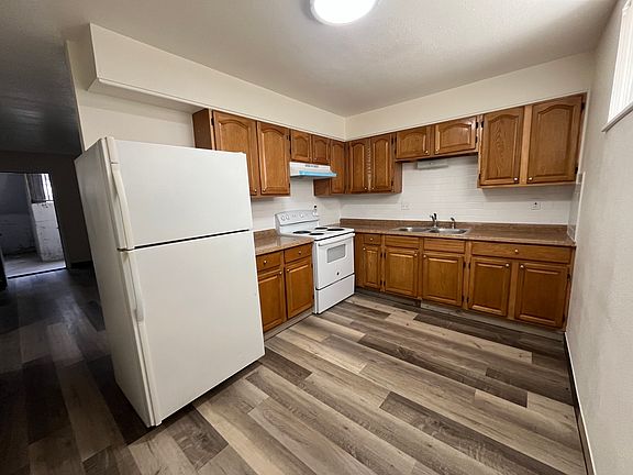 3rd image of 1030 Dayton St #2