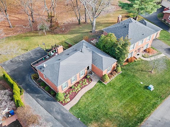 2nd image of 616 Gatehouse Ln