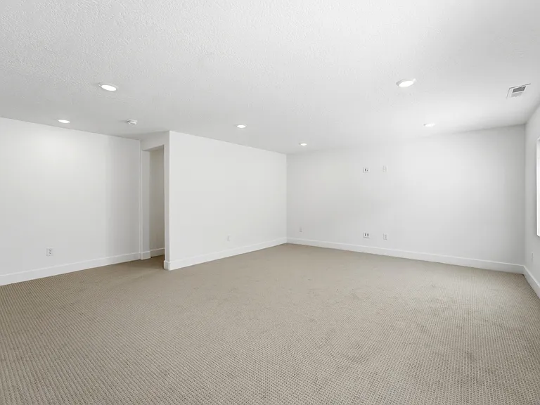 459 E Rimrock Ln — Photo 47