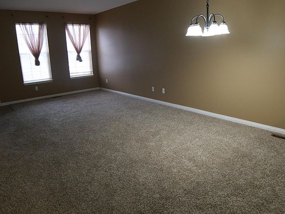 4th image of 13139 Saint Ervin Ave #39