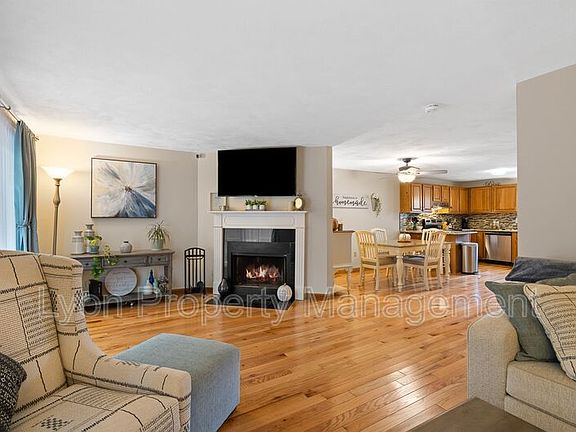 3rd image of 29 Primrose Ln Unit 6C