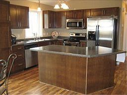 5th image of 275 Hazeltine Ave NE