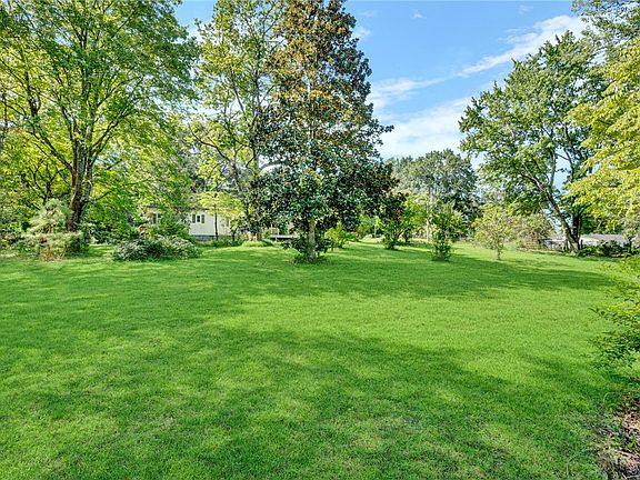 4th image of 1504 Park Ridge Dr