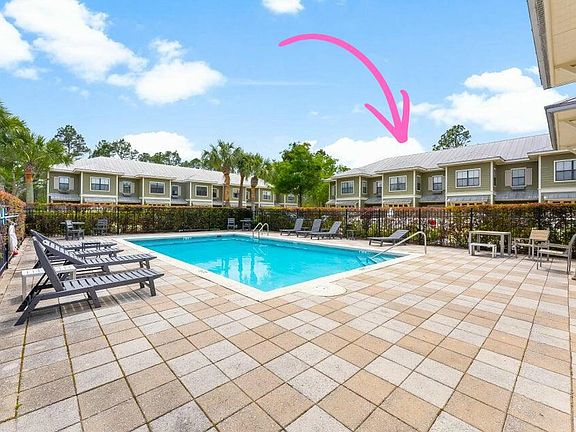 2nd image of 72 Southhaven Cir