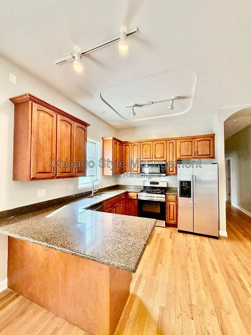 3 bed, 2.0 bath, $2,250 — Photo 3
