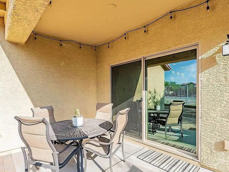 10561 E Willow Shade Pl — Photo 32