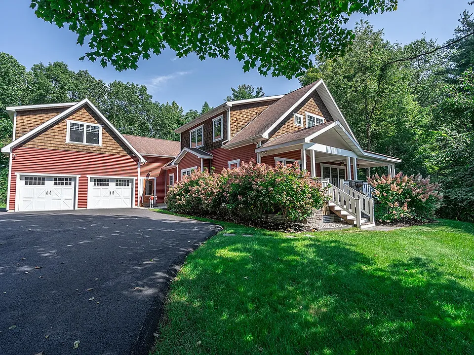 219 Crescent Ave