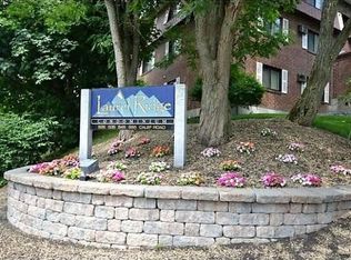 525 Calef Rd APT 5, Manchester, NH 03103