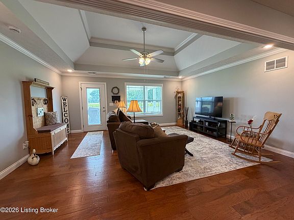 4th image of 203 Brookside St