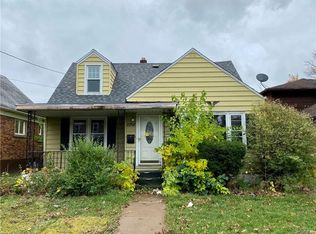 2207 Woodlawn Ave, Niagara Falls, NY 14301