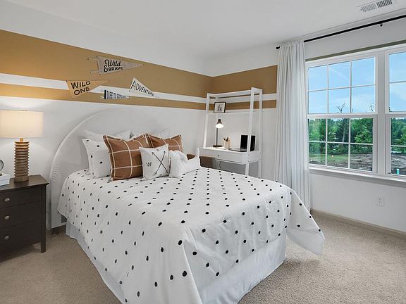 2nd image of 215 Bella Dr