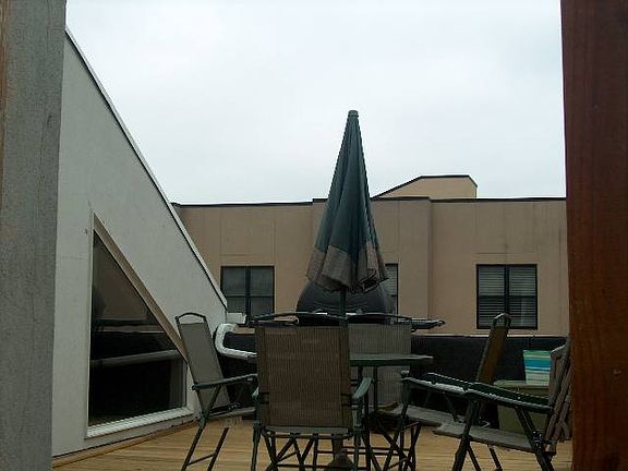 5th image of 722-724 Adams St APT 3-B