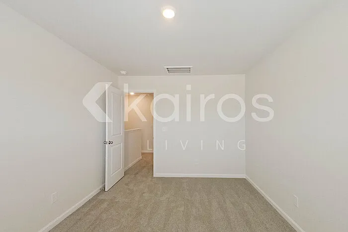 2215 Banyon Cir — Photo 12