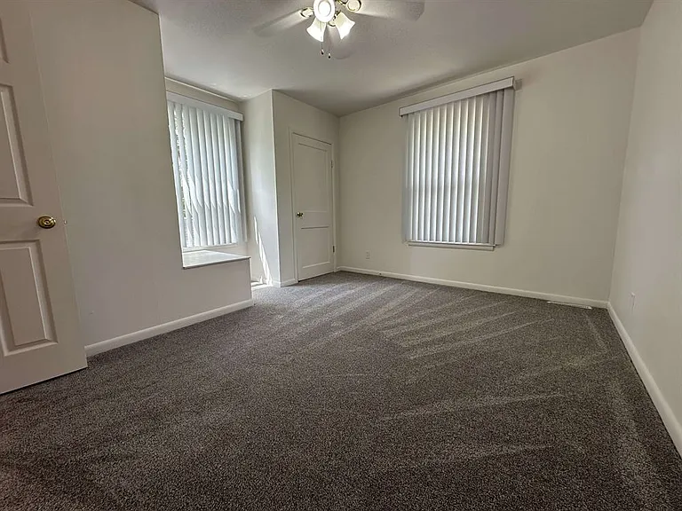 683 Budlong St #1 — Photo 15