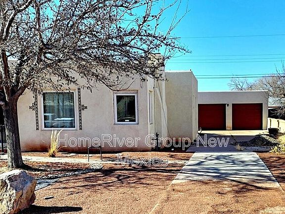 5th image of 615 Valencia Dr SE