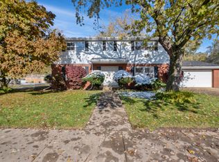 15733 University Ave, Dolton, IL 60419