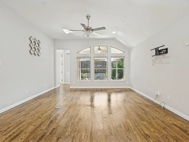 5512 Magnum Way — Photo 5