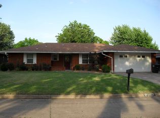 1013 Canterbury Rd, Enid, OK 73703