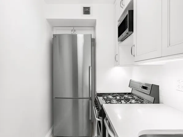 40 Park Avenue image 4 of 17