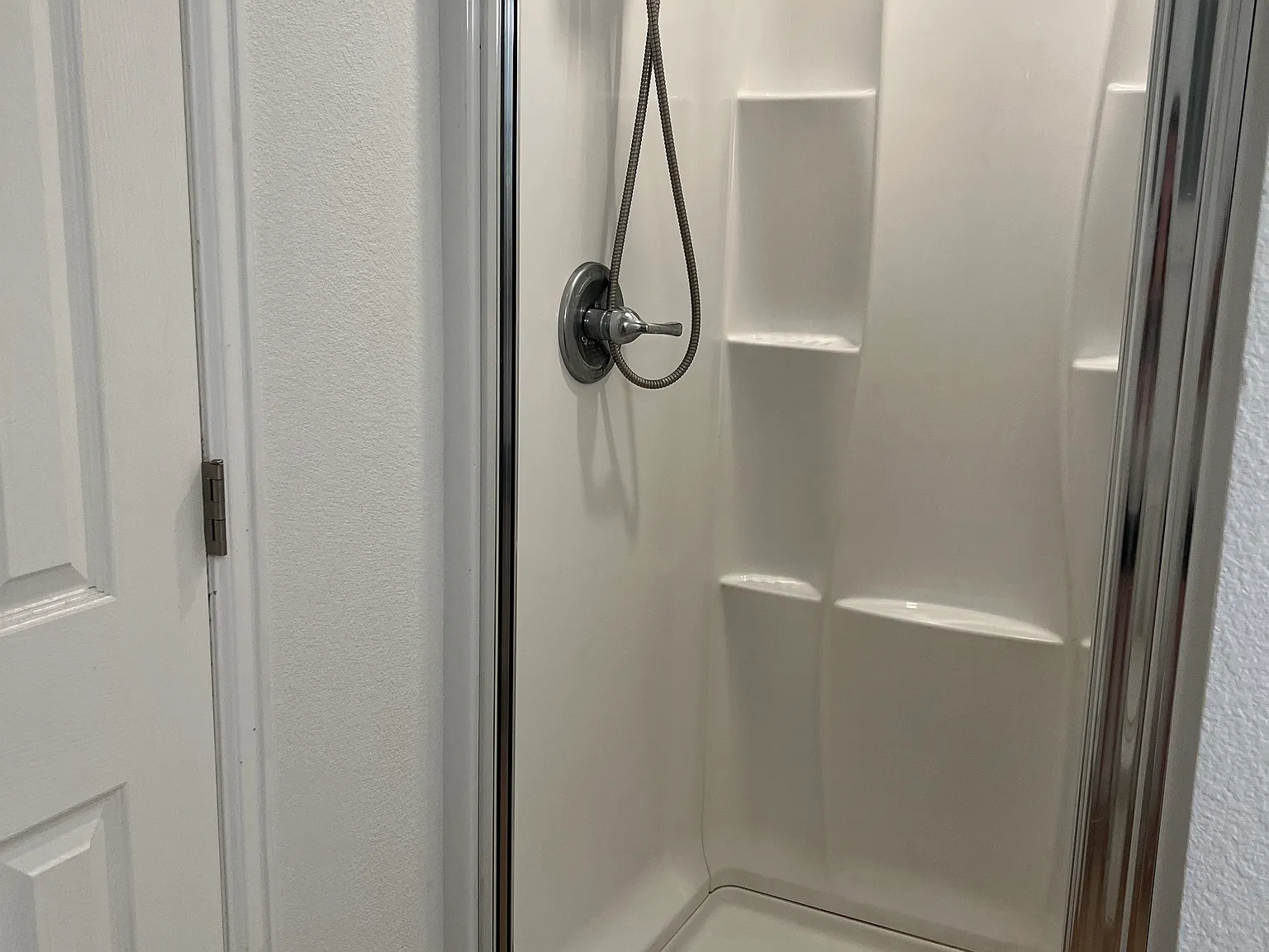 Studio, 500 sqft, $900 — Photo 4