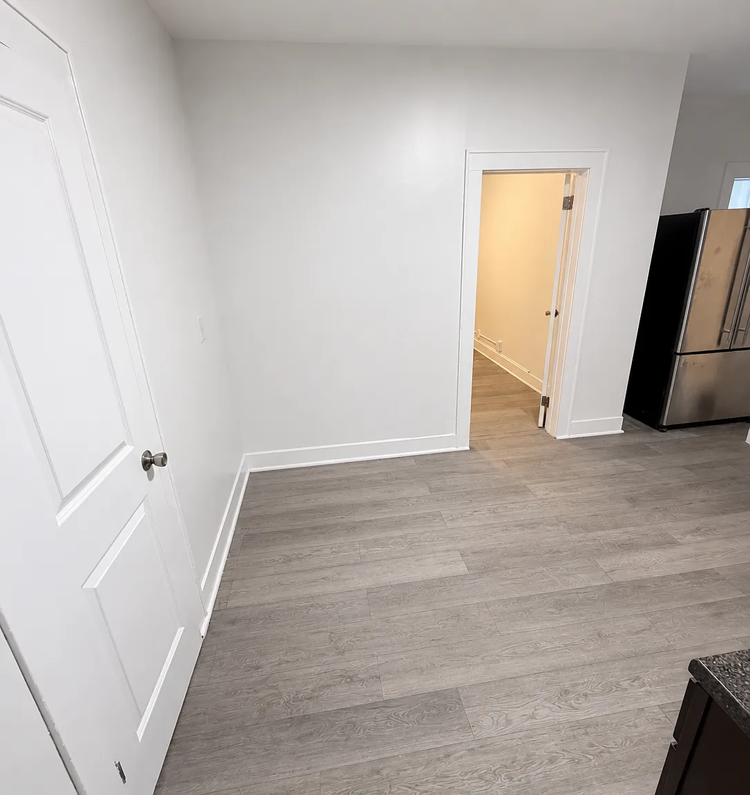 2 bed, 900 sqft, $1,900 — Photo 3