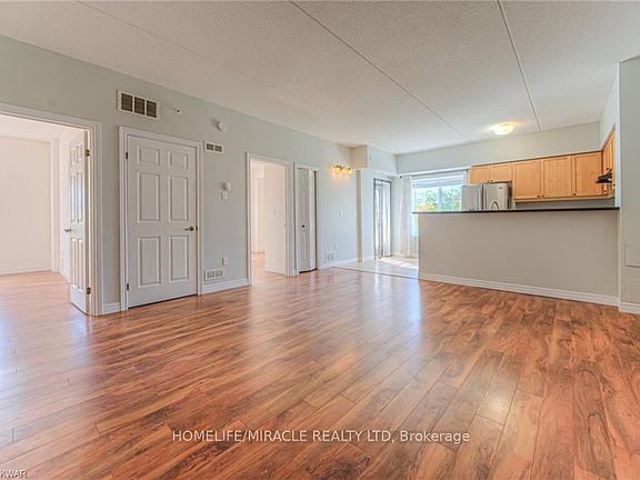 5th image of 415 Grange Rd #101