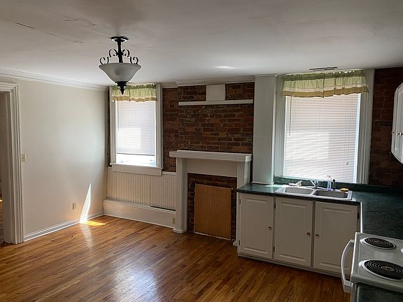 4th image of 125 E 10th Ave