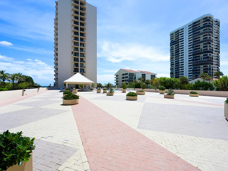 4200 N Ocean Dr #2-405 — Photo 24