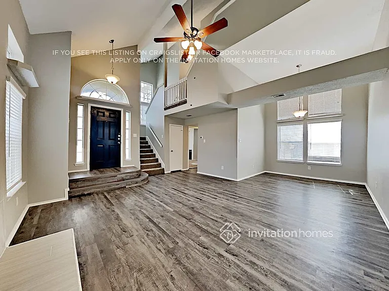 9218 Oak Hollow Dr — Photo 5