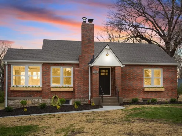 308 NW 83rd St, Kansas City, MO 64118