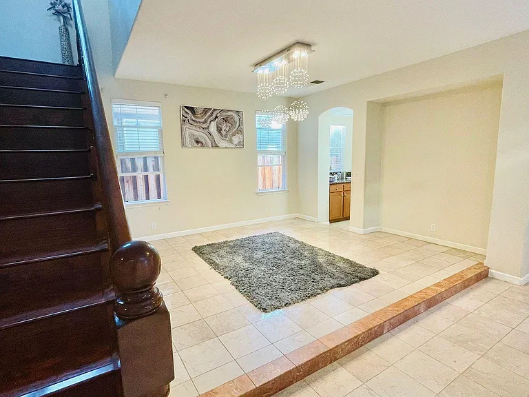 381 W Alameda Dr — Photo 26
