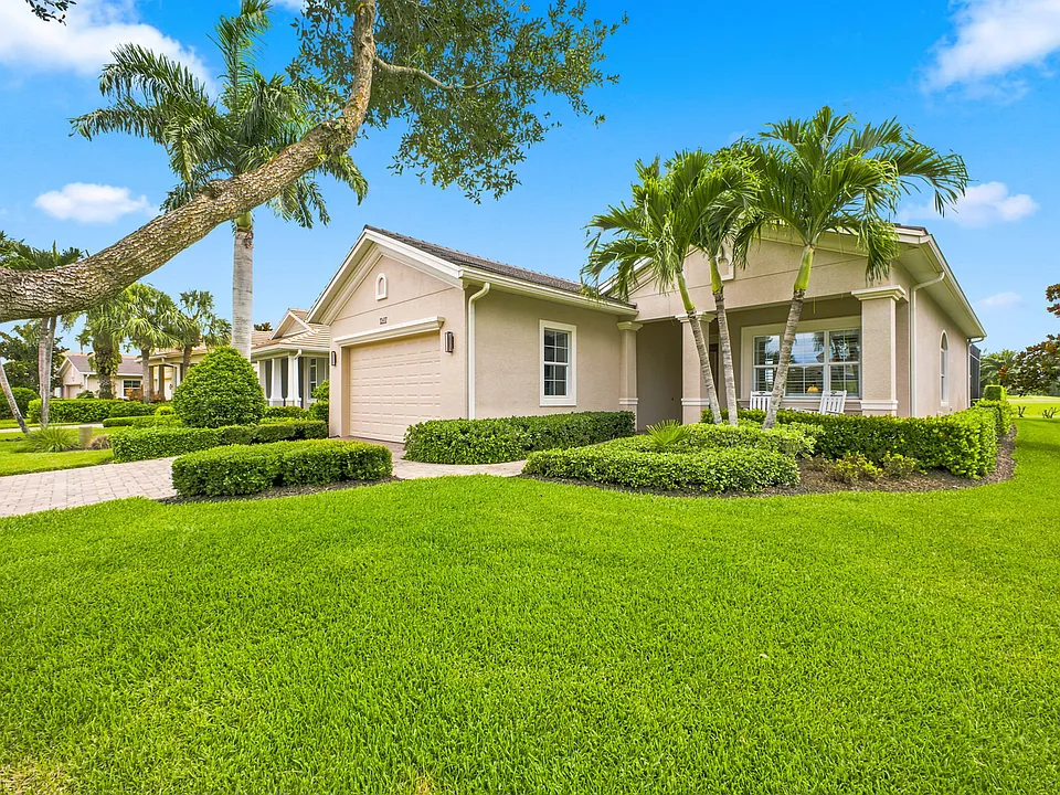 12617 Fairway Cove Ct