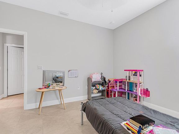 3rd image of 33A Wood Arbor Ln