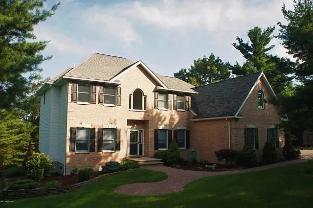 1426 Kelly Rd photo 1