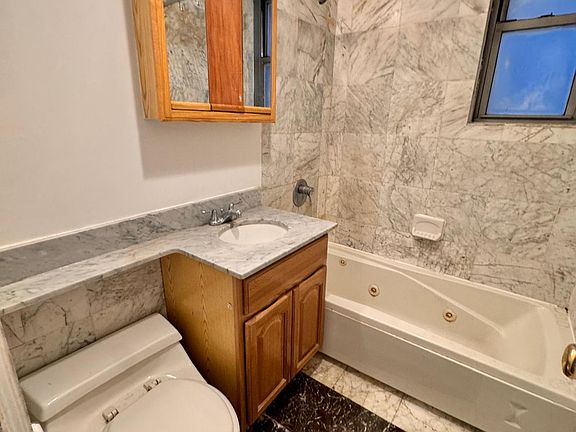 5th image of 306 E 38th St #6M