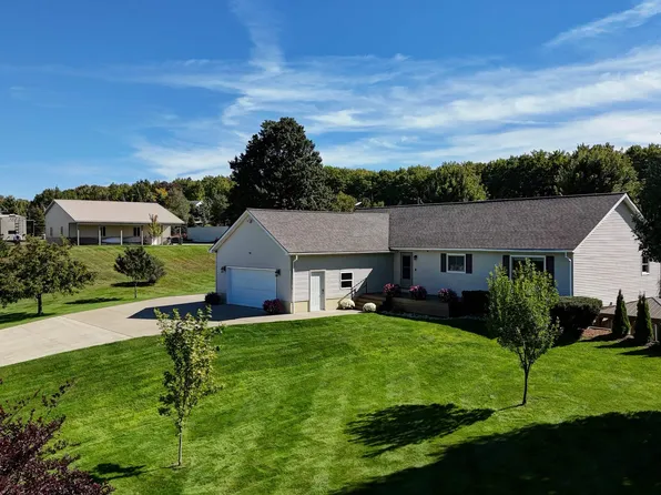 947 Prairie Ln SW, Kalkaska, MI 49646