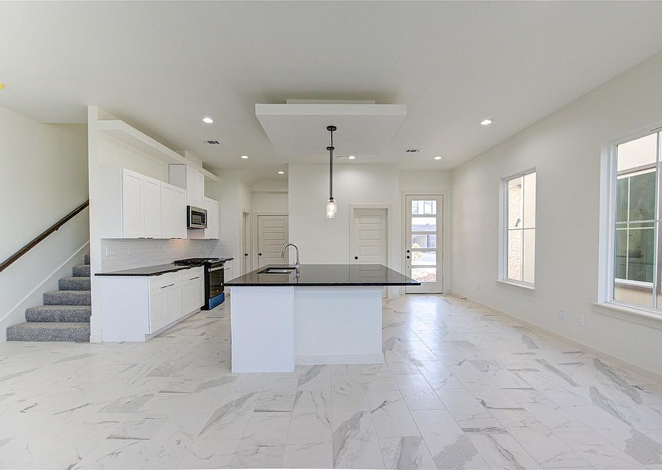 1st image of 2920 El Fenice Ln