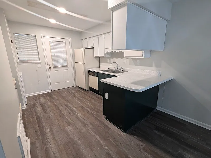 2 bed, 1.0 bath, 680 sqft, $995 — Photo 4